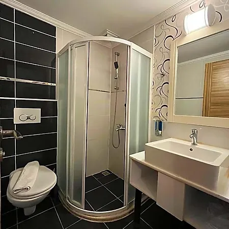Ugur Hotel Kaş