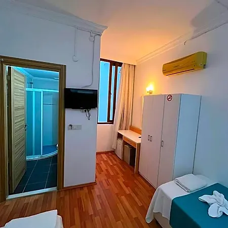 Ugur Hotel
