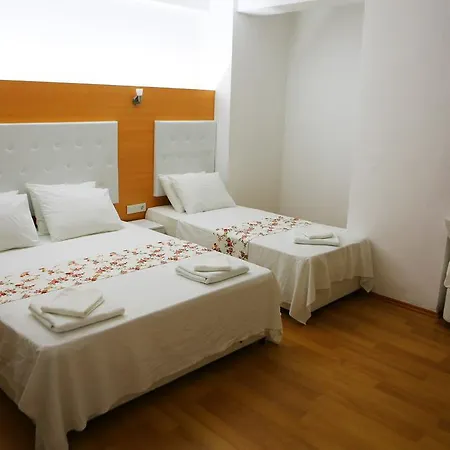 乌格酒店 酒店 *